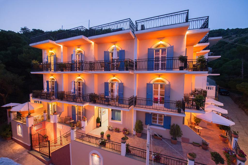 Poros Town Maria Studios מראה חיצוני תמונה