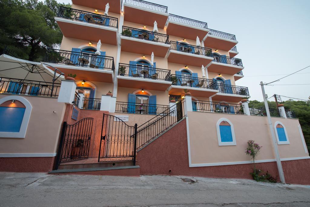 Poros Town Maria Studios מראה חיצוני תמונה