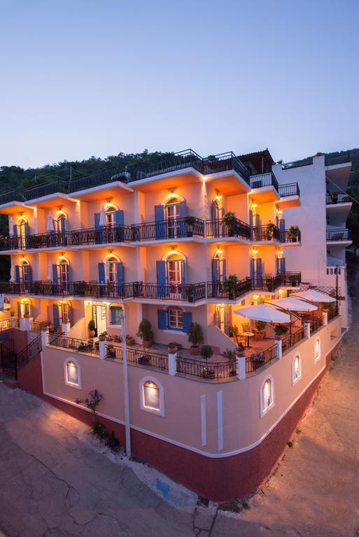 Poros Town Maria Studios מראה חיצוני תמונה