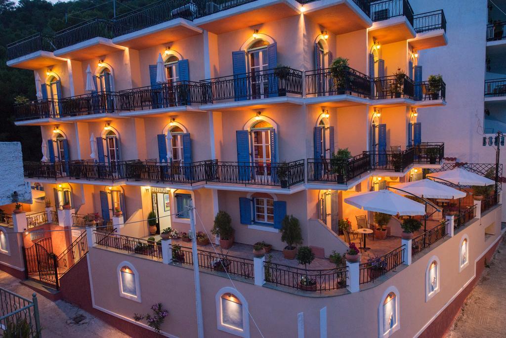 Poros Town Maria Studios מראה חיצוני תמונה