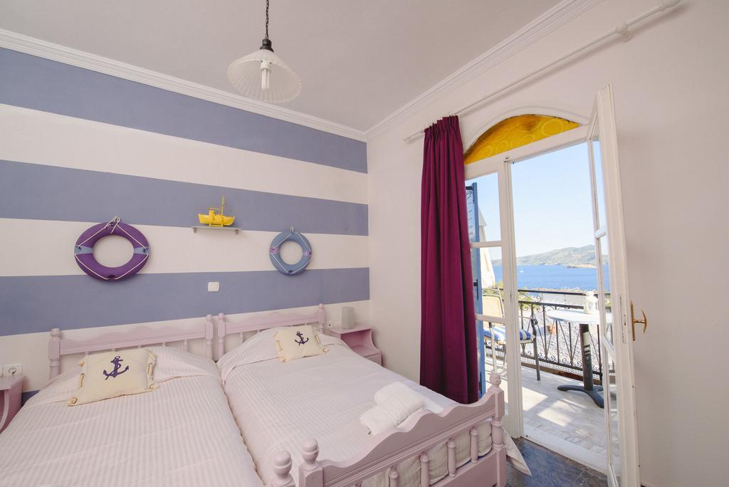 Poros Town Maria Studios מראה חיצוני תמונה