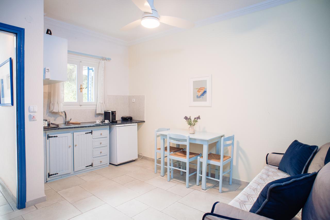 Poros Town Maria Studios מראה חיצוני תמונה